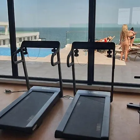 Infinity Aparthotel- Five Star Pool & 3*