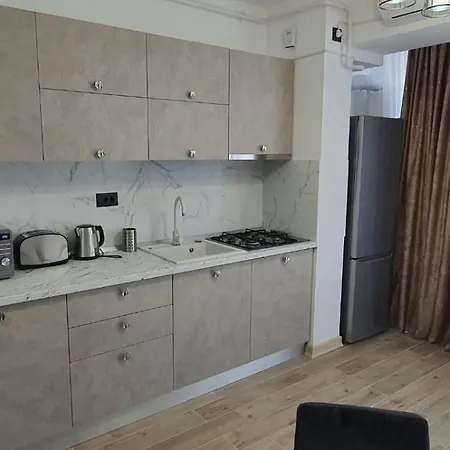 Infinity Aparthotel- Five Star Pool & Apartman