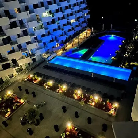 Infinity Aparthotel- Five Star Pool &