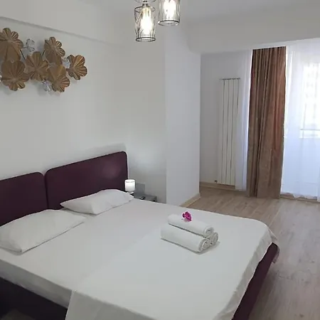 Infinity Aparthotel- Five Star Pool & Năvodari