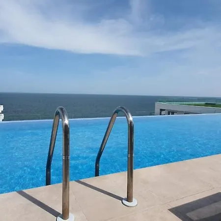 Apartman Infinity Aparthotel- Five Star Pool & 3*