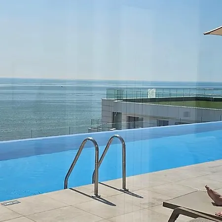 Apartman Infinity Aparthotel- Five Star Pool &