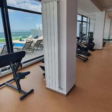 Infinity Aparthotel- Five Star Pool & 3*
